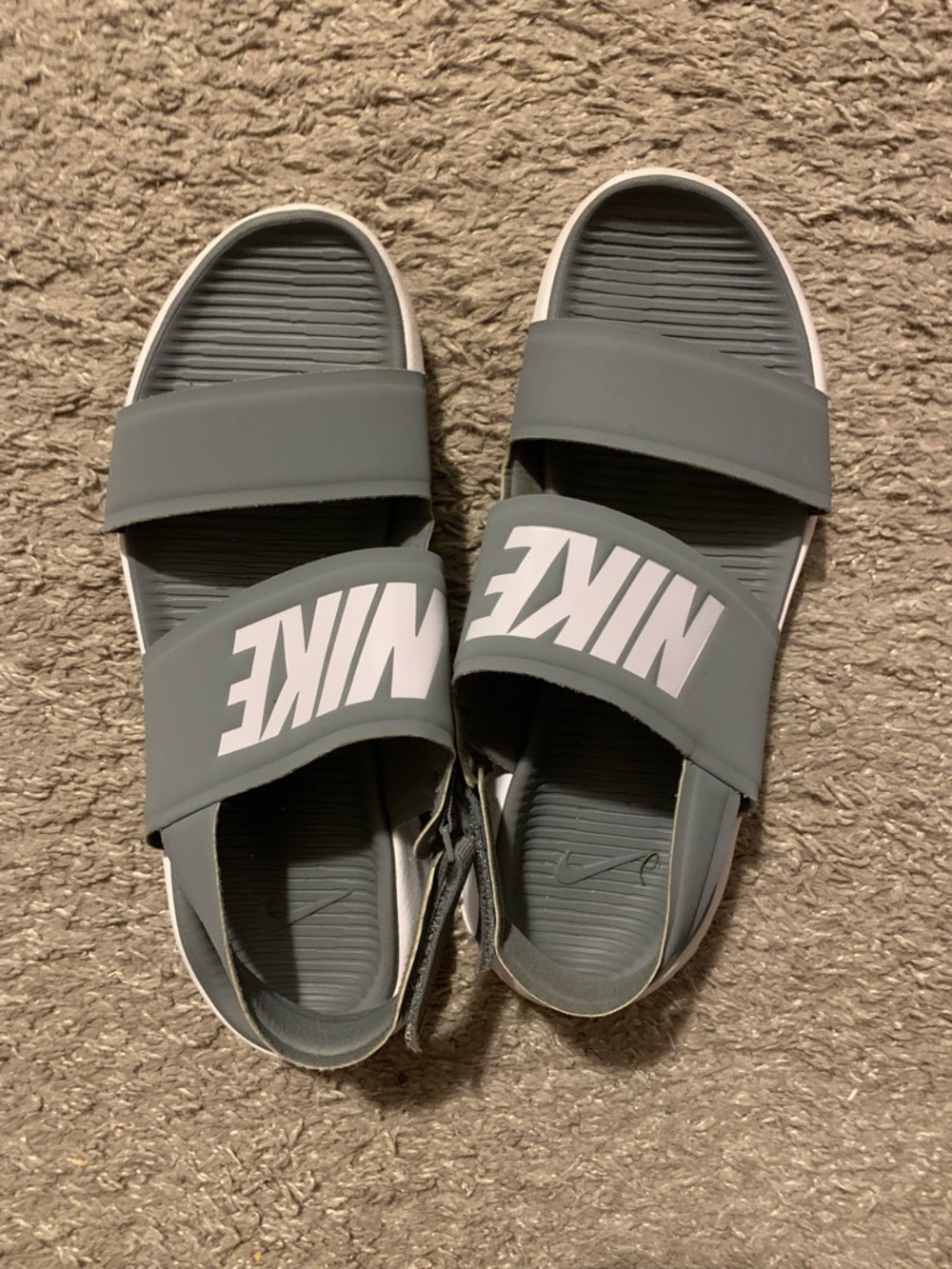 Nike tanjun sandals